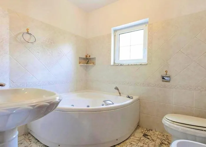 Apartment - Sleeps 6 - Jacuzzi - Seaside - Parking Apartment Duće